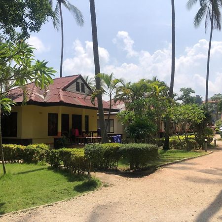 Moonwalk Lanta Resort Koh Lanta Ngoại thất bức ảnh
