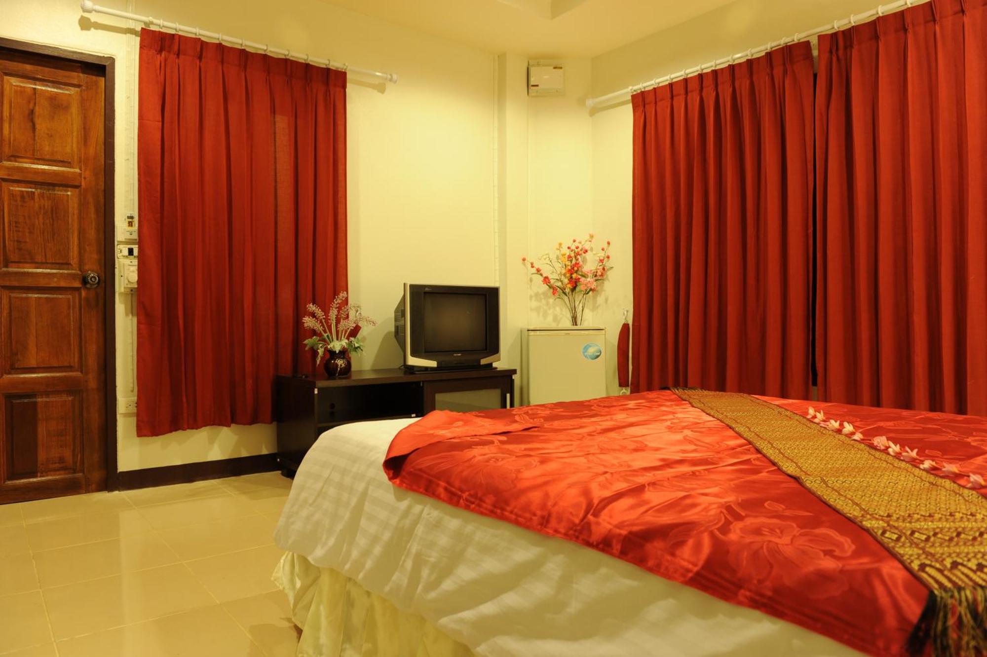Moonwalk Lanta Resort Koh Lanta Ngoại thất bức ảnh