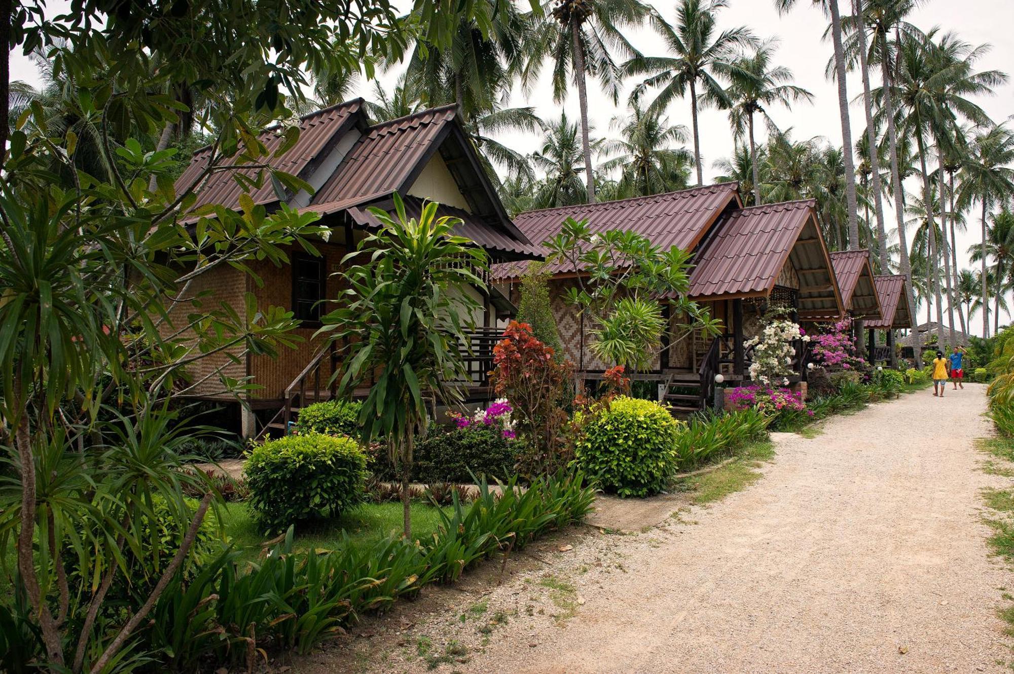 Moonwalk Lanta Resort Koh Lanta Ngoại thất bức ảnh