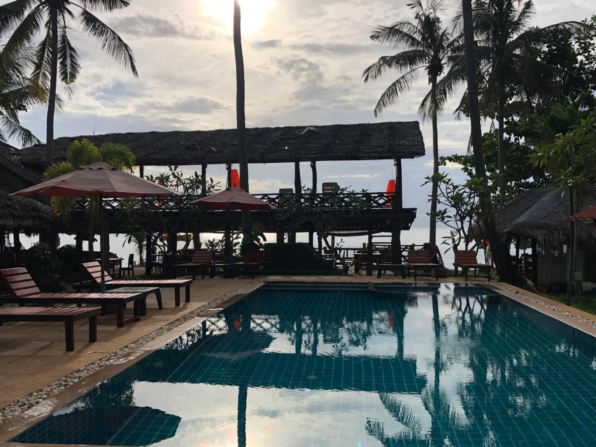 Moonwalk Lanta Resort Koh Lanta Ngoại thất bức ảnh